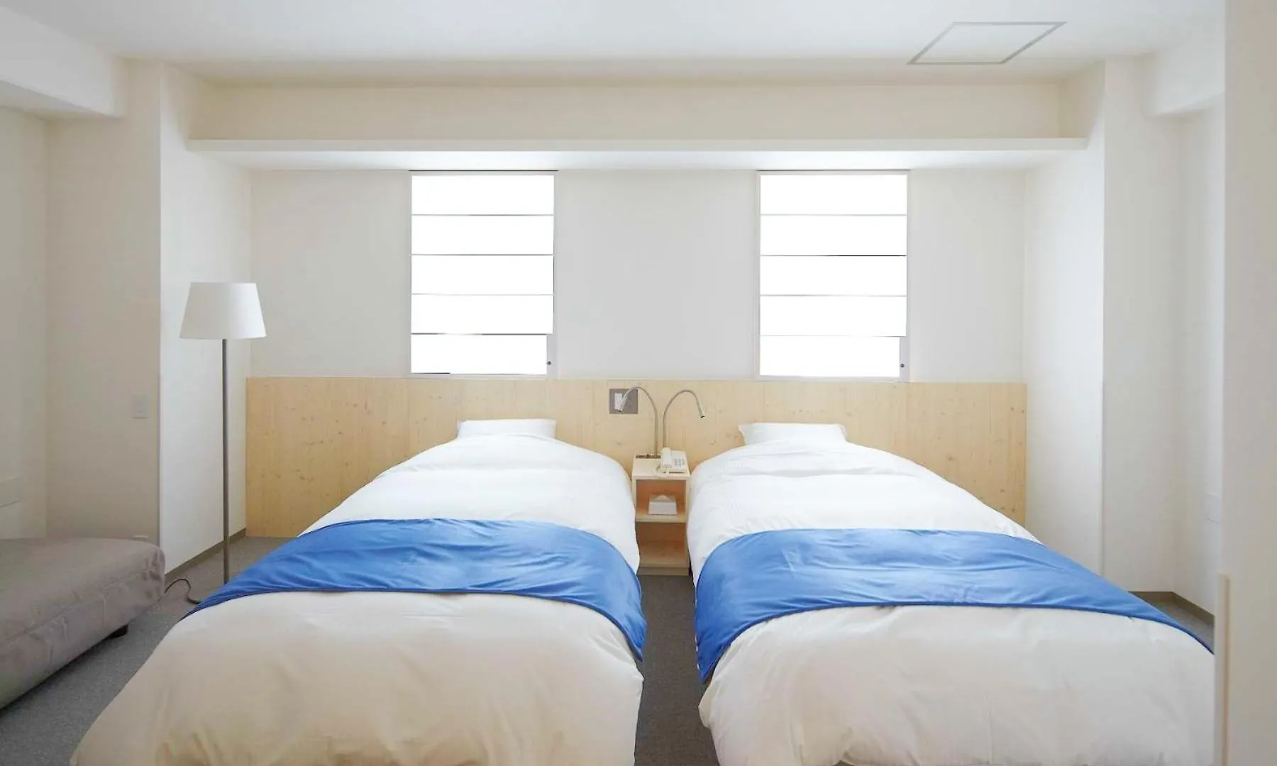 Shin-Osaka Station Hotel 4*, Ósaka