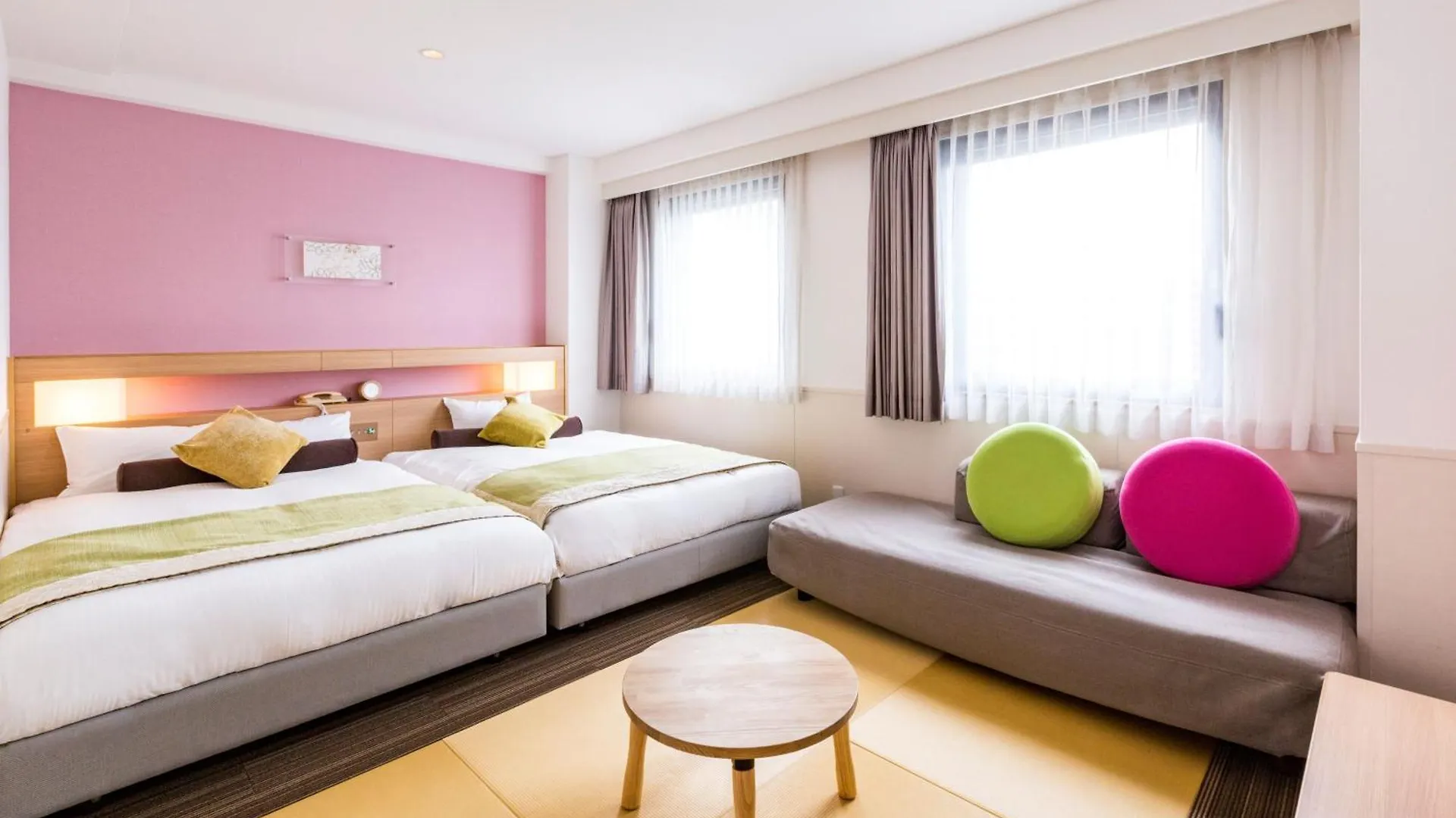 Shin-Osaka Station Hotel 4*, Ósaka