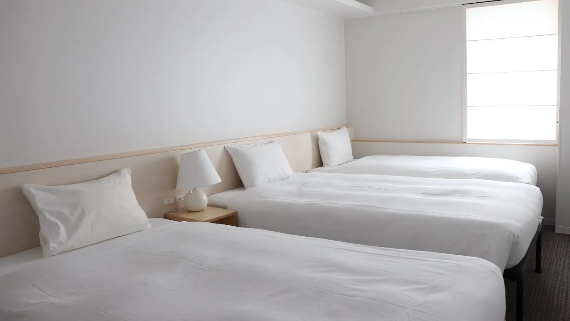 Shin-Osaka Station Hotel 4*, Ósaka