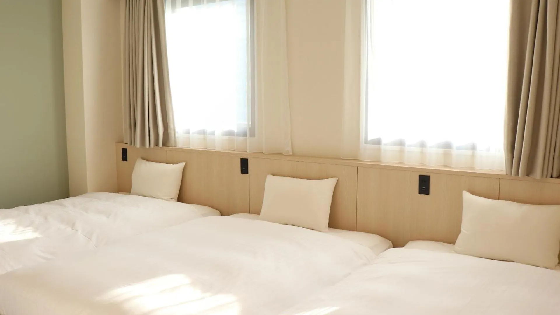 ****  Shin-Osaka Station Hotel Japan